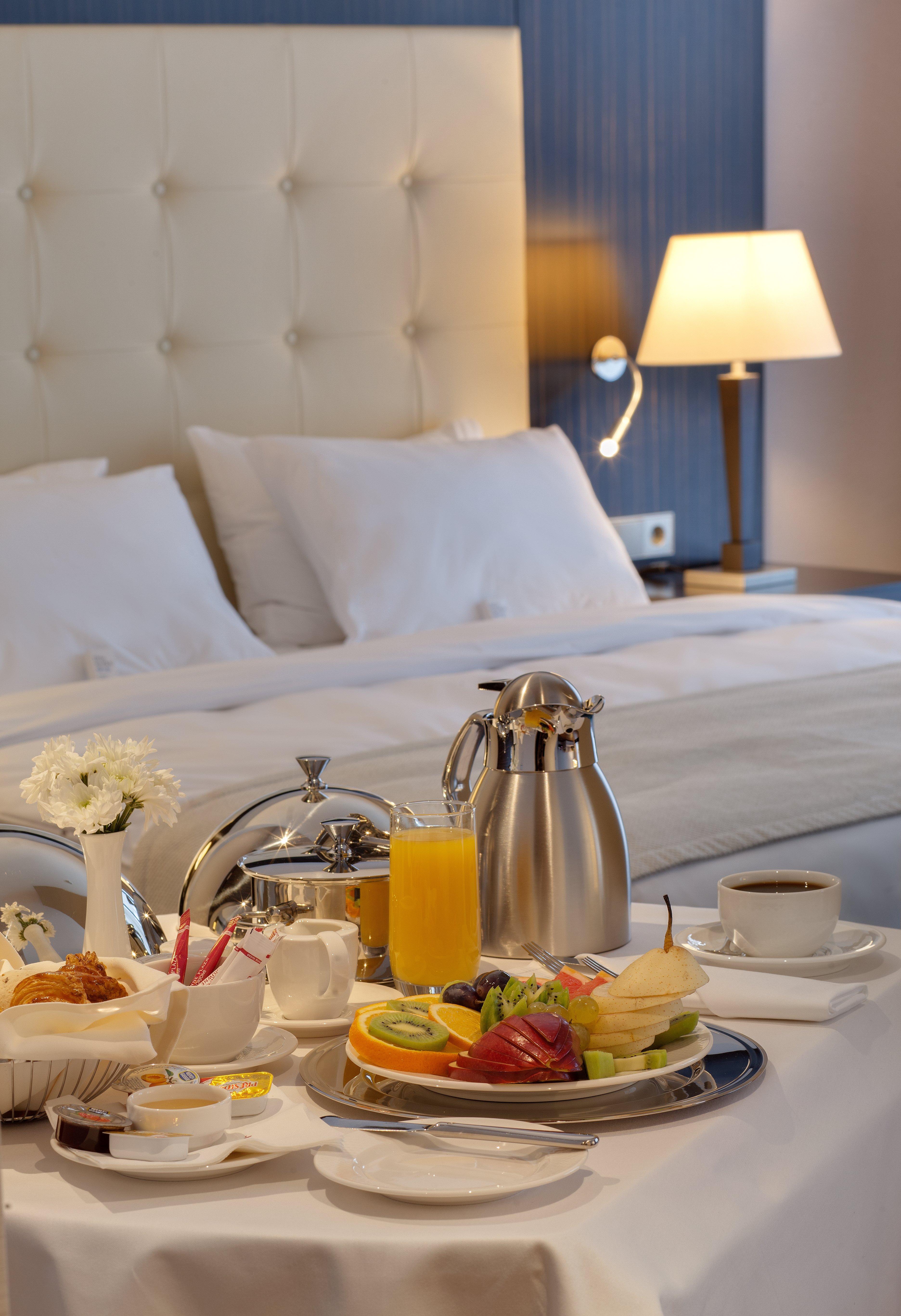 Crowne Plaza - Borjomi By Ihg Hotel Exterior photo Room service