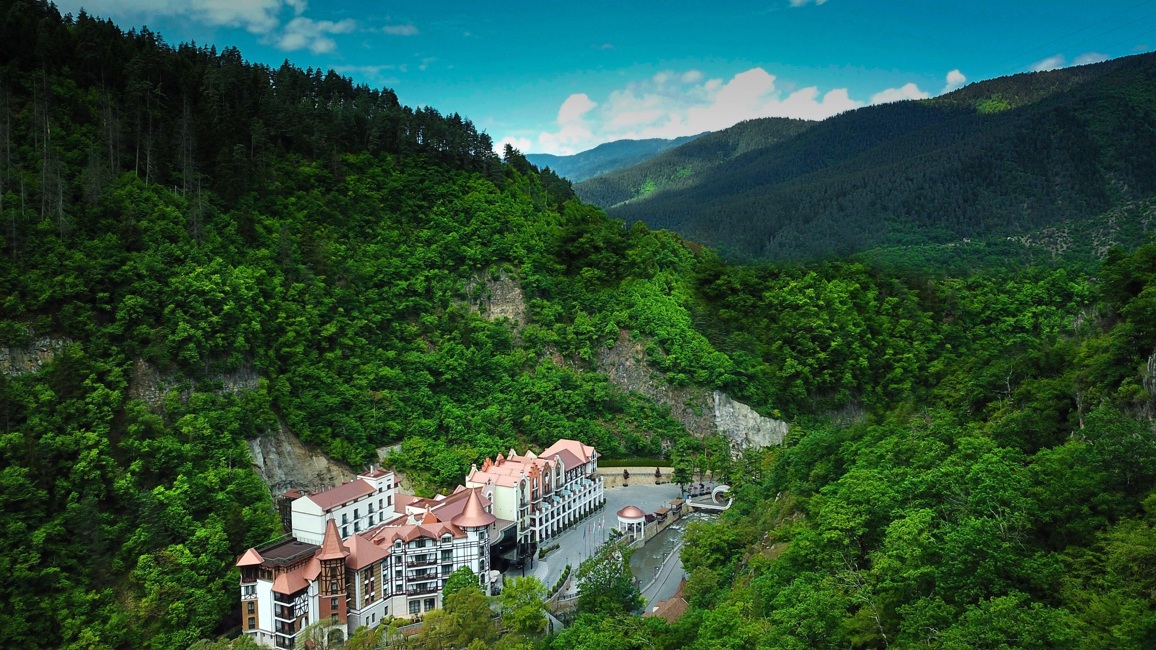 Crowne Plaza - Borjomi By Ihg Hotel Exterior photo The resort
