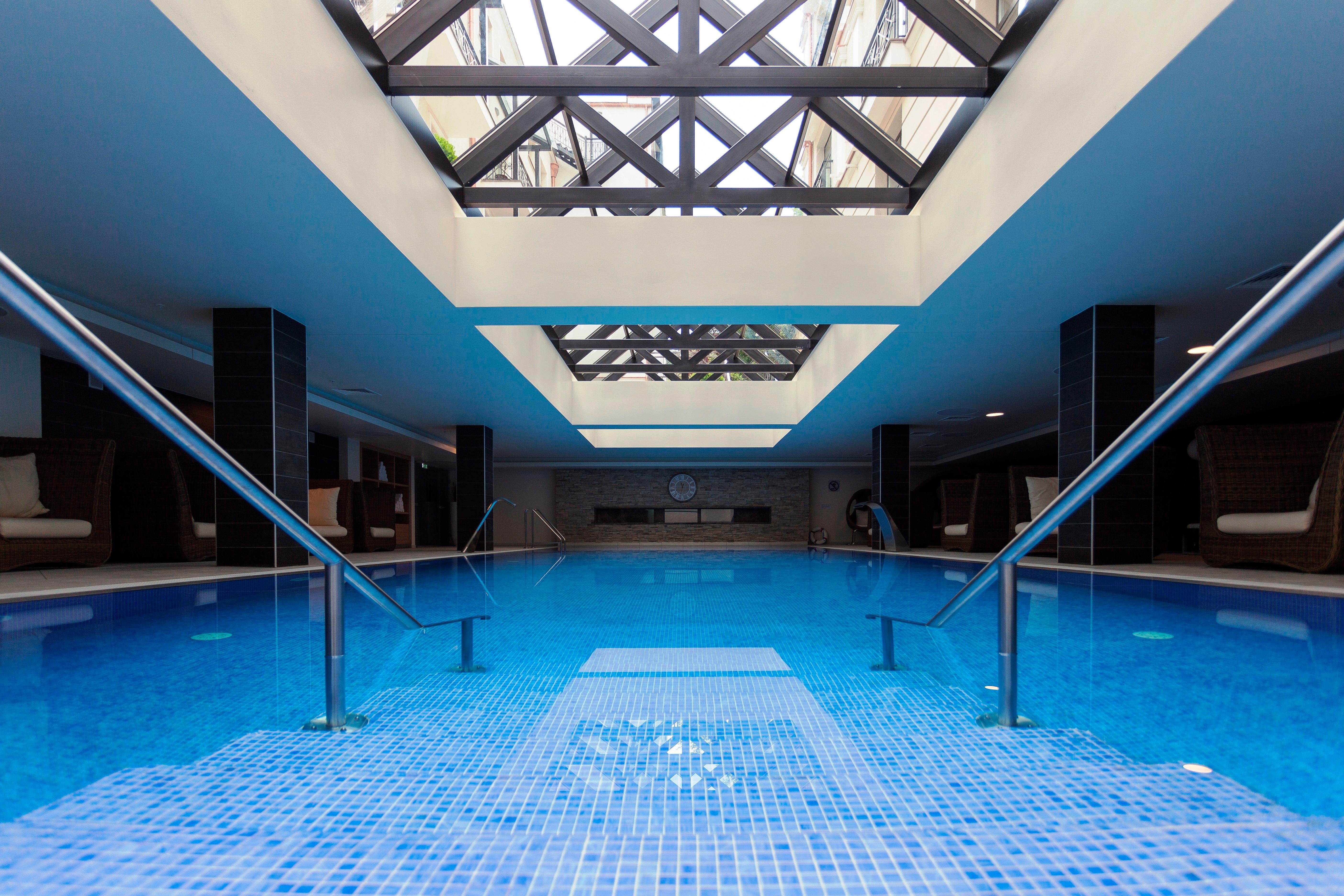 Crowne Plaza - Borjomi By Ihg Hotel Exterior photo The swimming pool at the hotel