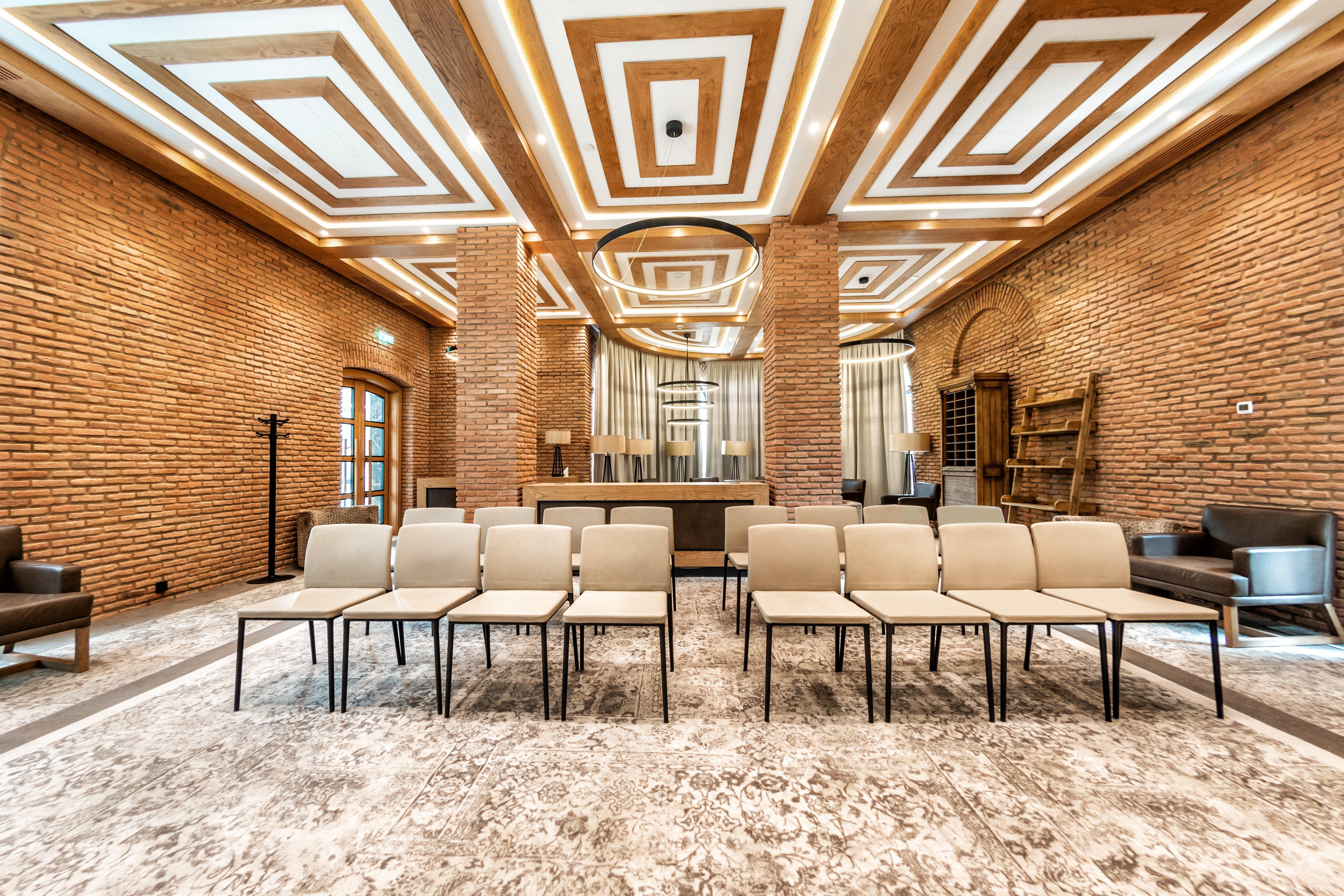 Crowne Plaza - Borjomi By Ihg Hotel Exterior photo The interior of the new synagogue