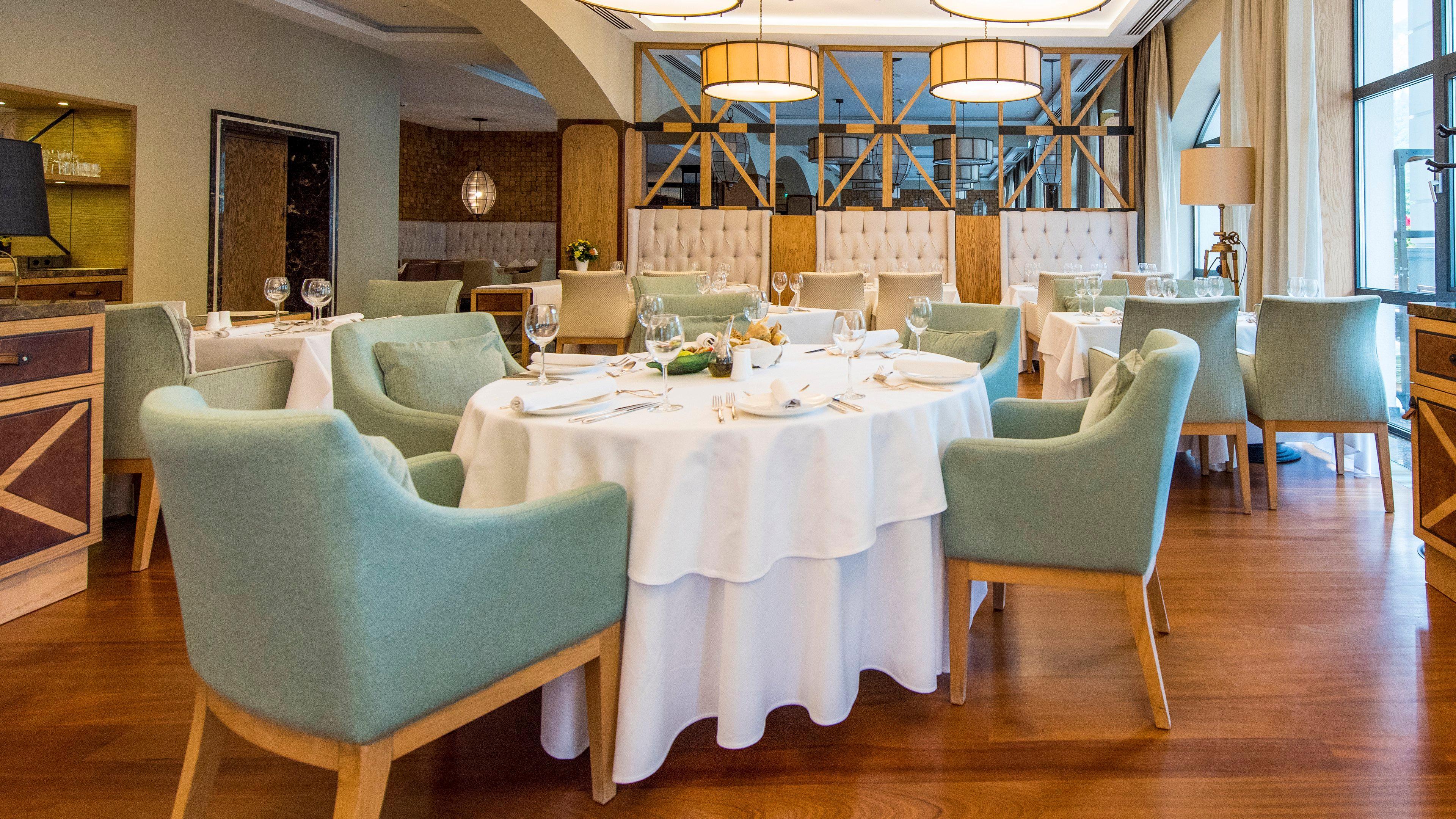 Crowne Plaza - Borjomi By Ihg Hotel Exterior photo Restaurant